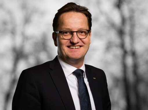 Lixil organisiert Europa-Geschäft neu Stühlerücken