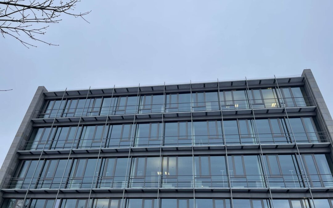 5AF1073A-B863-44C2-8C96-B3D17E3D5628