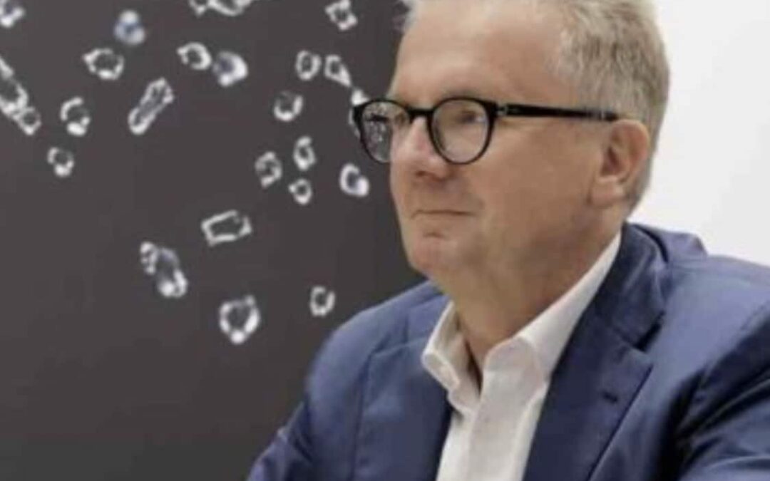 F0CE90D5-8A0A-4A06-AF26-4E45324FF913