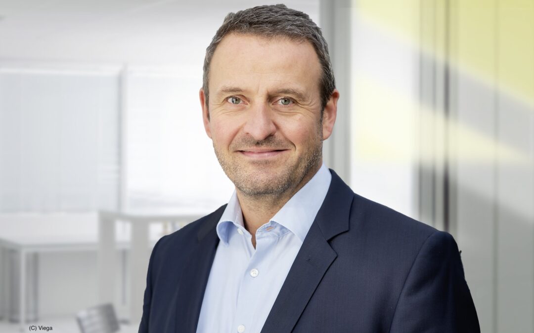 Viega: Dirk Gellisch übergibt an Karsten Müller